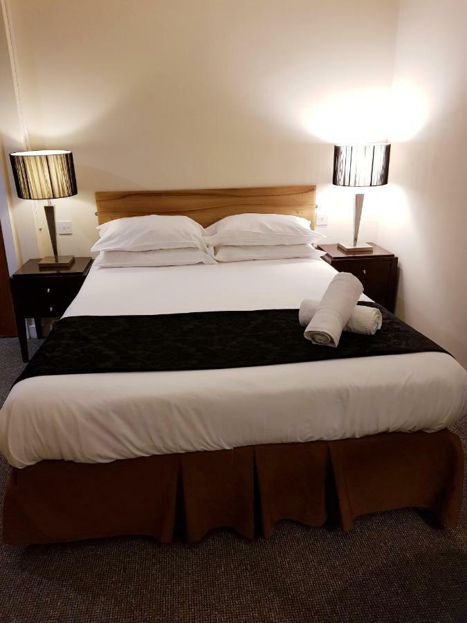 Oyo Clayton Lodge Newcastle-under-Lyme Eksteriør bilde