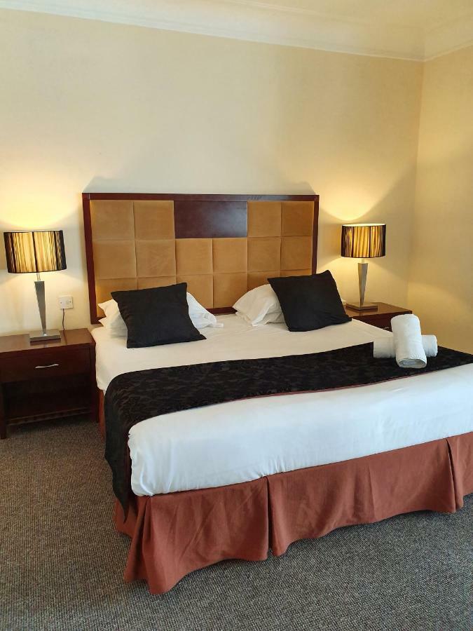 Oyo Clayton Lodge Newcastle-under-Lyme Eksteriør bilde
